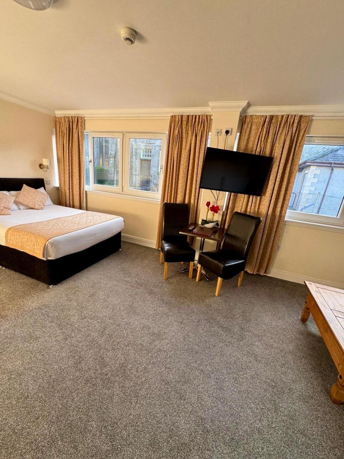 The Waverley Inn - Open for key-workers Dingwall Eksteriør bilde